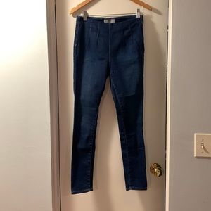 Free People pull on skinny jean size 27